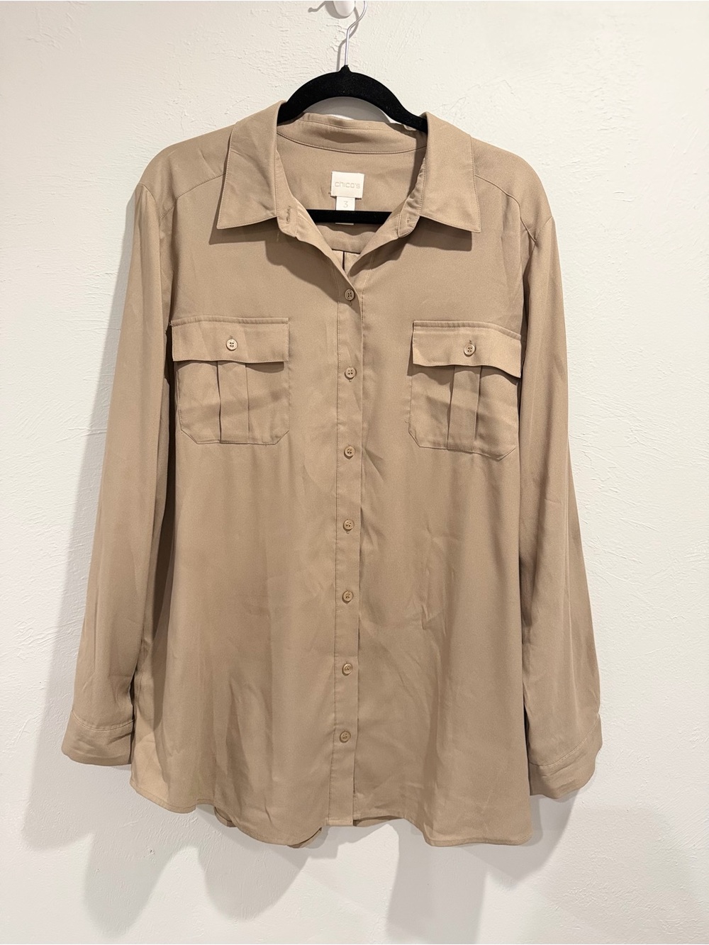 Chico’s Size 3 Tan Utility Button Front Shirt Blouse Long Sleeve Pockets